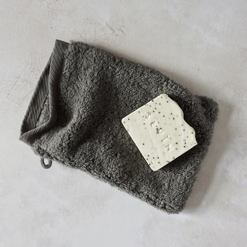 Sevin London BUBBLE BATH MITT CHARCOAL - РУКАВИЦЯ ДЛЯ ВАННИ